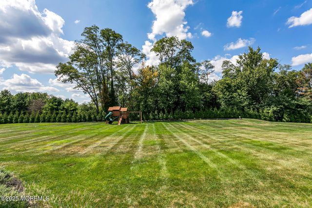 3 Bretwood Drive N, Colts Neck, NJ 07722