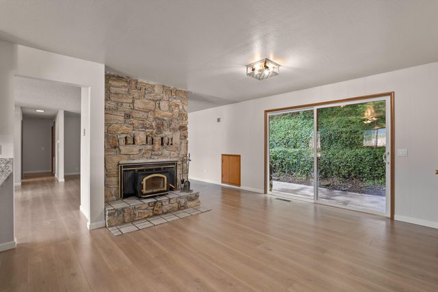 8882 Williams Highway, Grants Pass, OR 97527