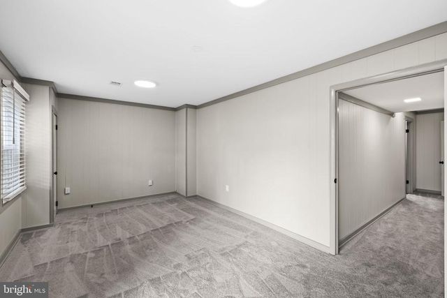 210 LEEDS CT E, Warrenton, VA 20186