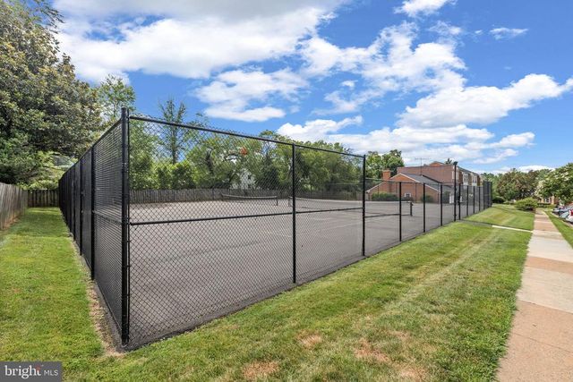 210 LEEDS CT E, Warrenton, VA 20186