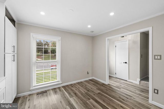 210 LEEDS CT E, Warrenton, VA 20186
