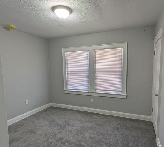 514 E Fairview Avenue, South Bend, IN 46614