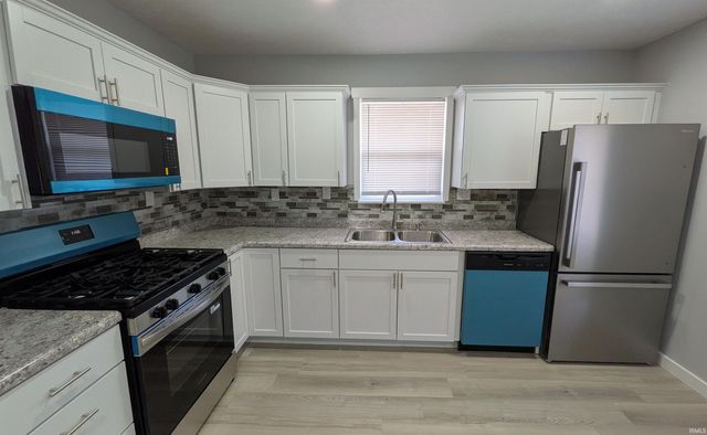 514 E Fairview Avenue, South Bend, IN 46614