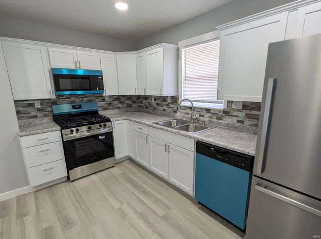 514 E Fairview Avenue, South Bend, IN 46614