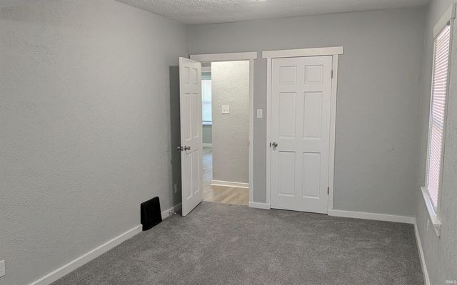 514 E Fairview Avenue, South Bend, IN 46614