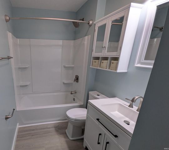 514 E Fairview Avenue, South Bend, IN 46614