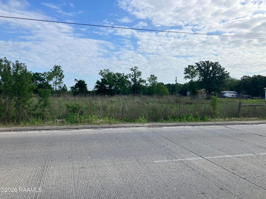407 W Veterans Memorial Drive, Erath, LA 70533