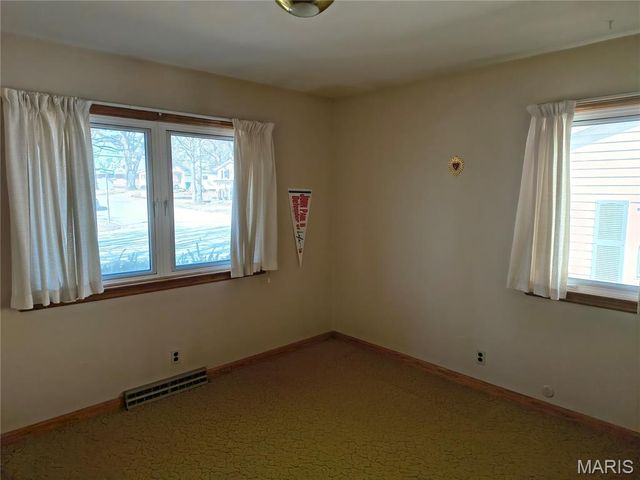 324 Elmwood Drive, St Charles, MO 63301