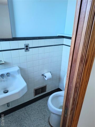 324 Elmwood Drive, St Charles, MO 63301