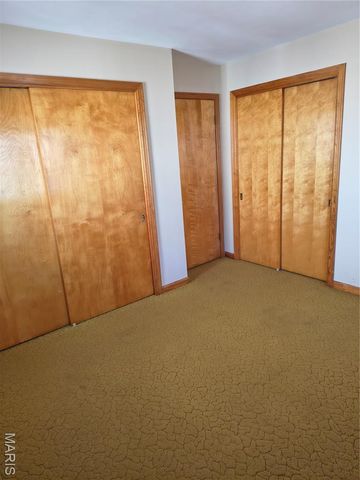 324 Elmwood Drive, St Charles, MO 63301