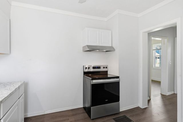 25 Victoria St., Springfield, MA 01104