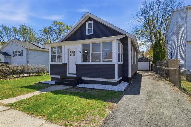 25 Victoria St., Springfield, MA 01104