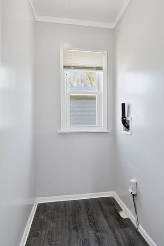 25 Victoria St., Springfield, MA 01104
