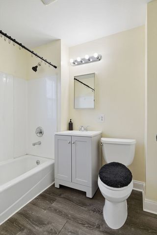 25 Victoria St., Springfield, MA 01104