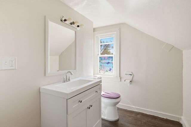 25 Victoria St., Springfield, MA 01104