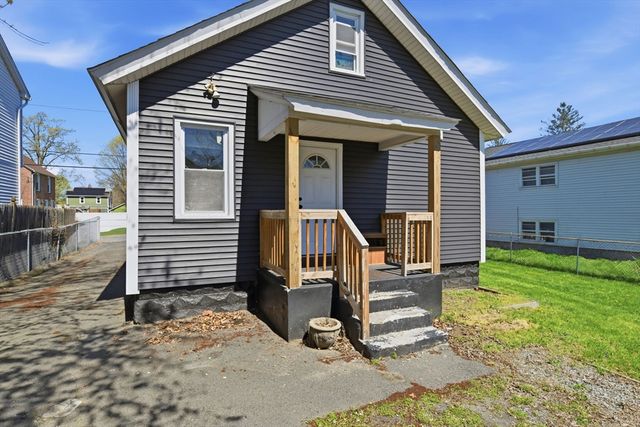 25 Victoria St., Springfield, MA 01104