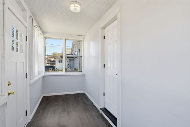 25 Victoria St., Springfield, MA 01104