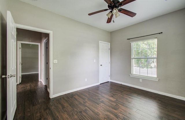 1127 Jackson Street, Columbus, TX 78934