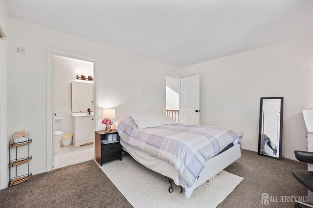 31 Dallenbach Lane, East Brunswick, NJ 08816