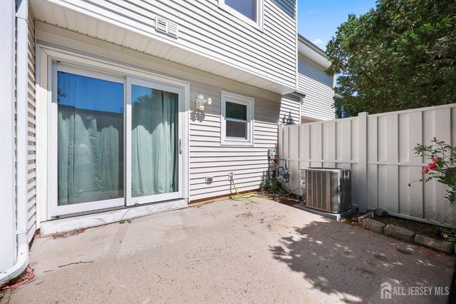 31 Dallenbach Lane, East Brunswick, NJ 08816