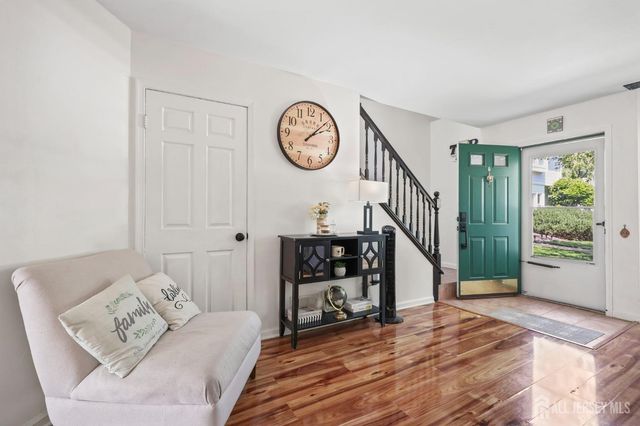 31 Dallenbach Lane, East Brunswick, NJ 08816