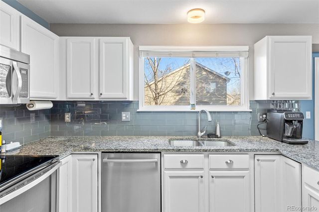 10566 Hyacinth Place, Highlands Ranch, CO 80129