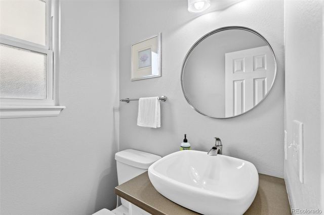 10566 Hyacinth Place, Highlands Ranch, CO 80129