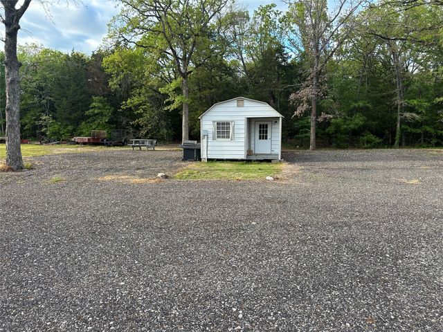 1470 Rs County Road 4525, Point, TX 75472