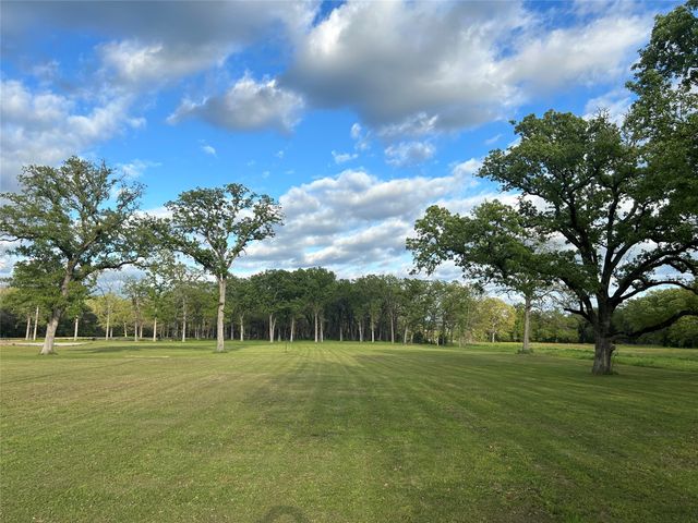 1470 Rs County Road 4525, Point, TX 75472