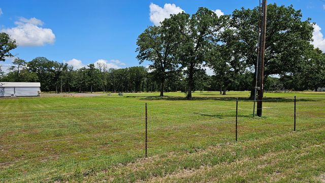 1470 Rs County Road 4525, Point, TX 75472