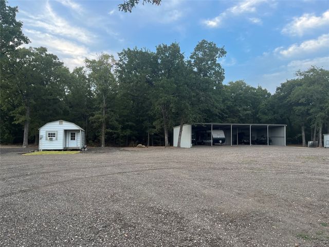 1470 Rs County Road 4525, Point, TX 75472