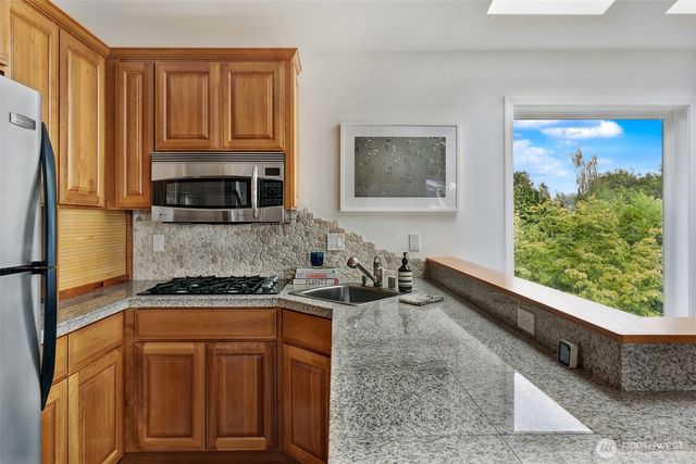 1515 37th Avenue, Seattle, WA 98122