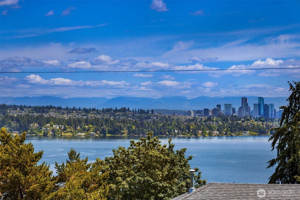1515 37th Avenue, Seattle, WA 98122