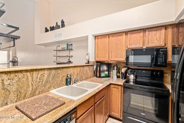 6337 N Willowbrook Drive, Tucson, AZ 85704