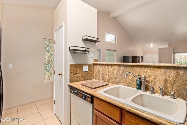 6337 N Willowbrook Drive, Tucson, AZ 85704