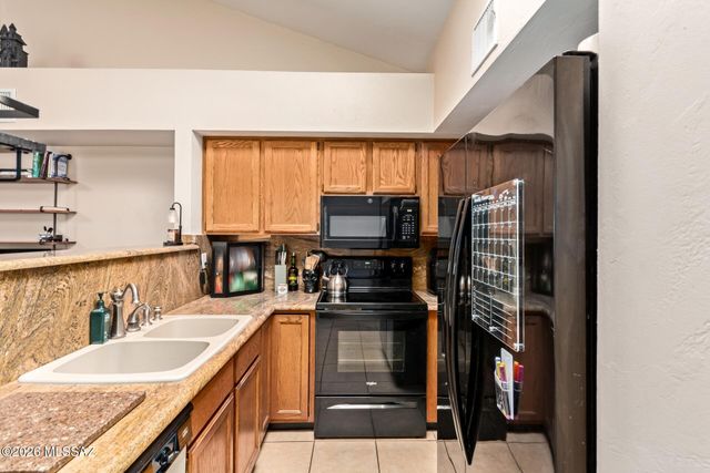 6337 N Willowbrook Drive, Tucson, AZ 85704