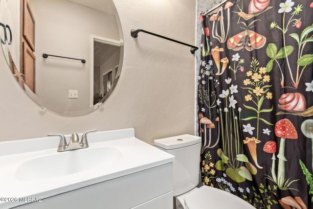 6337 N Willowbrook Drive, Tucson, AZ 85704