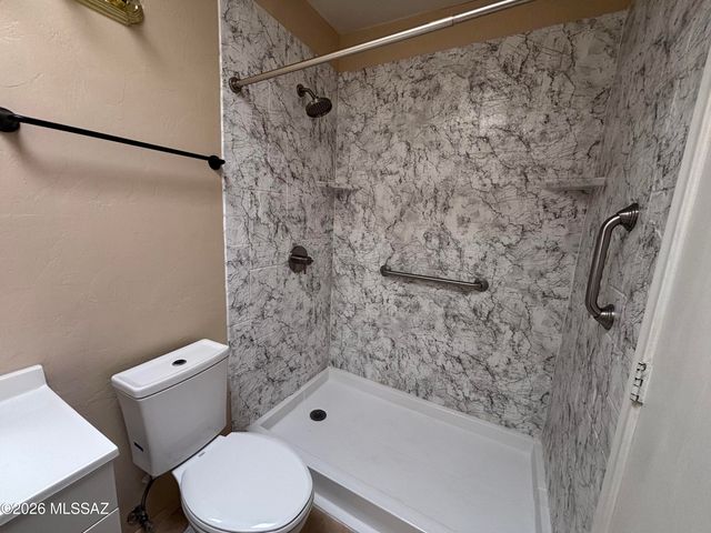 6337 N Willowbrook Drive, Tucson, AZ 85704