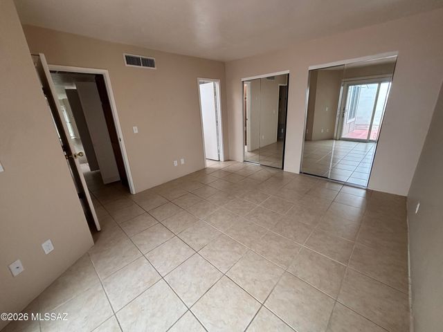6337 N Willowbrook Drive, Tucson, AZ 85704