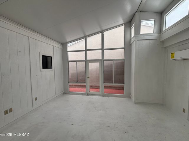6337 N Willowbrook Drive, Tucson, AZ 85704
