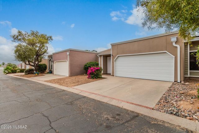 6337 N Willowbrook Drive, Tucson, AZ 85704