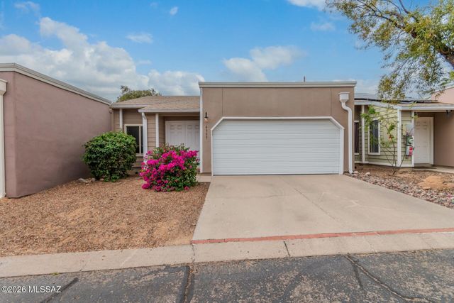 6337 N Willowbrook Drive, Tucson, AZ 85704