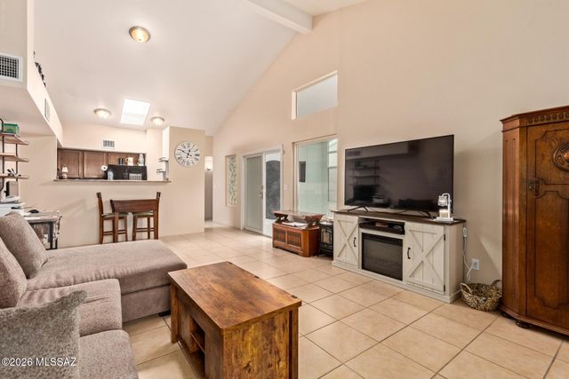 6337 N Willowbrook Drive, Tucson, AZ 85704