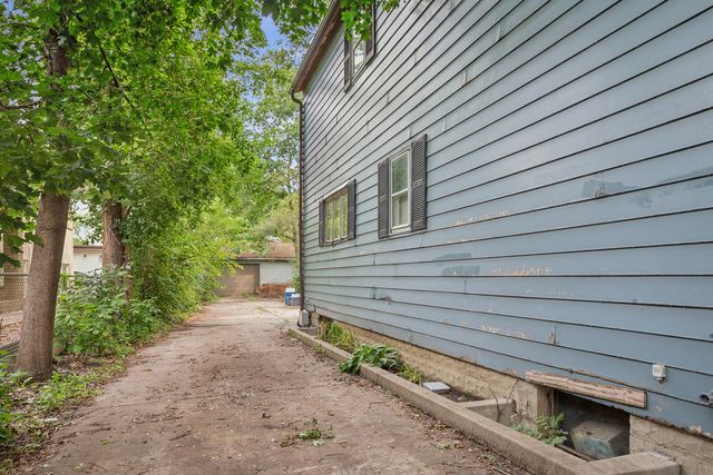 100 W Natoma Avenue, Addison, IL 60101