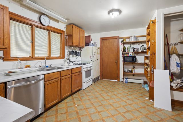 100 W Natoma Avenue, Addison, IL 60101