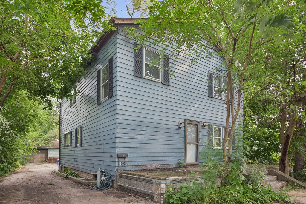 100 W Natoma Avenue, Addison, IL 60101