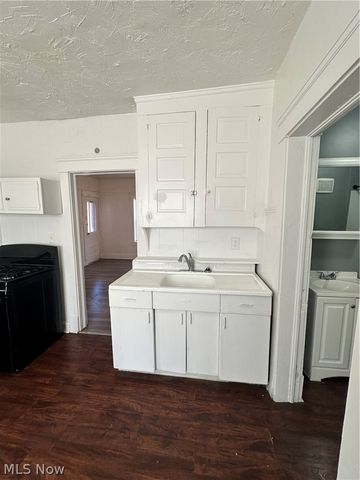 837 Wayside Road 2, Cleveland, OH 44110