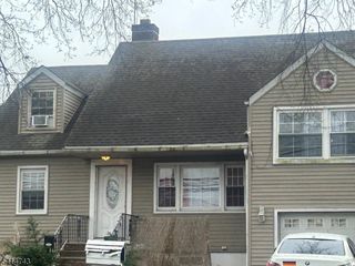 1114 Magie Ave, Elizabeth City, NJ 07208