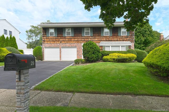 29 Abbot Road, Smithtown, NY 11787