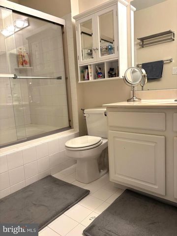 2802 GRAMERCY WAY, Mount Laurel, NJ 08054